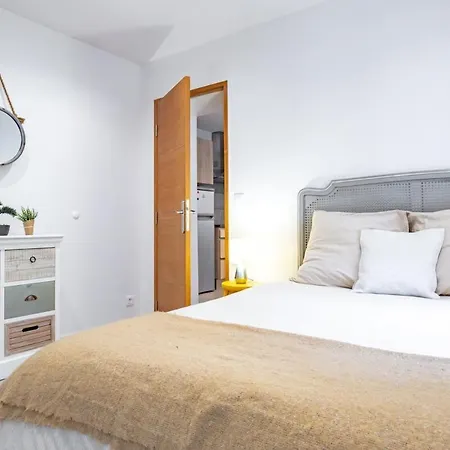4 Guests Aux Invalides * פריז