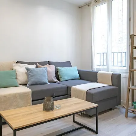 4 Guests Aux Invalides Apartment