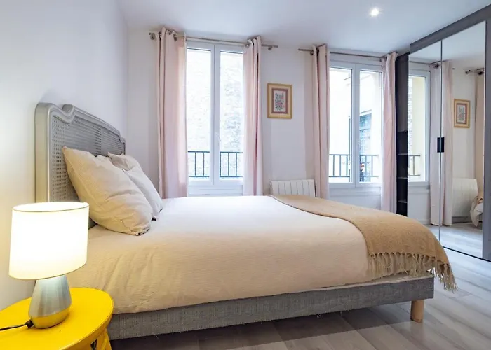 アパート 4 Guests Aux Invalides *