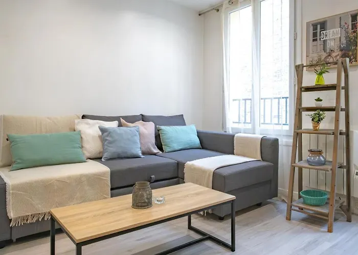 4 Guests Aux Invalides アパート